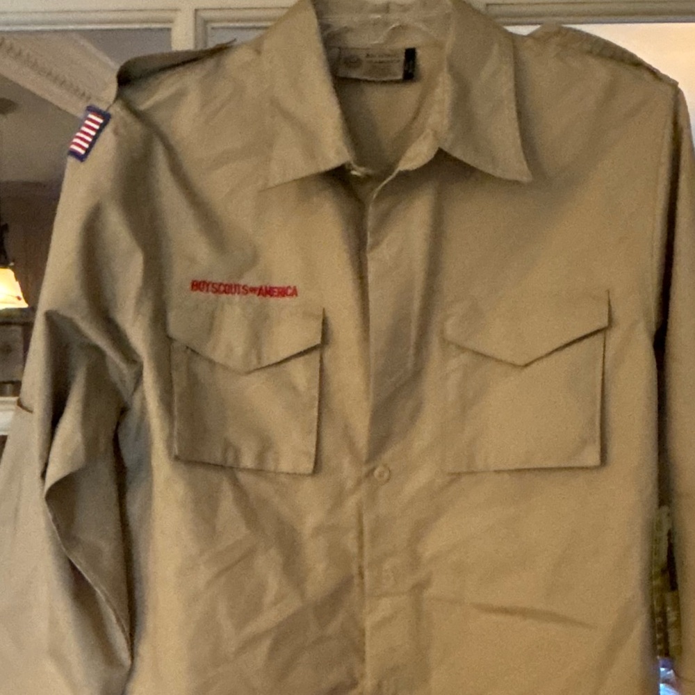 NWT Officially Issued Boy Scouts of America long sleeve button up shirt medium